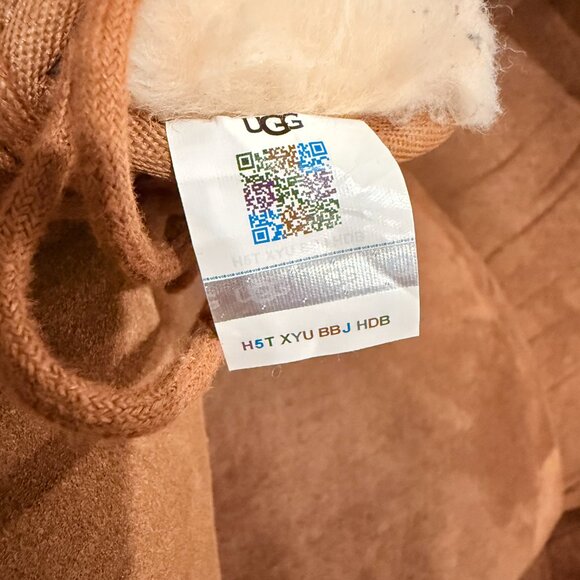 UGG Kids' Neumel II Boot - Picture 13 of 15